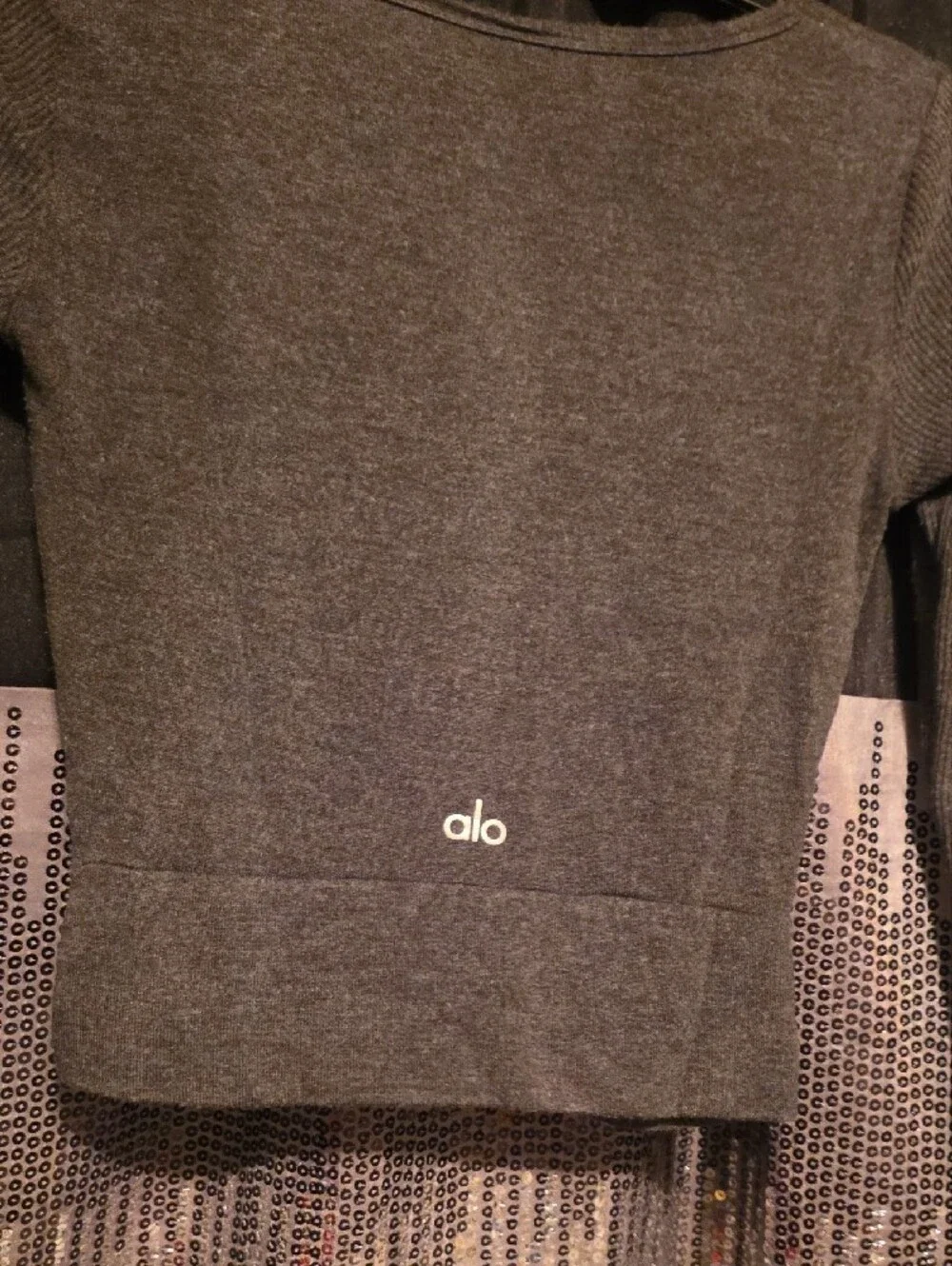 ALO Yoga Charcoal Twist Long Sleeve Crop Top